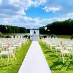 Freie Trauung auf der Wiese mit Seeblick