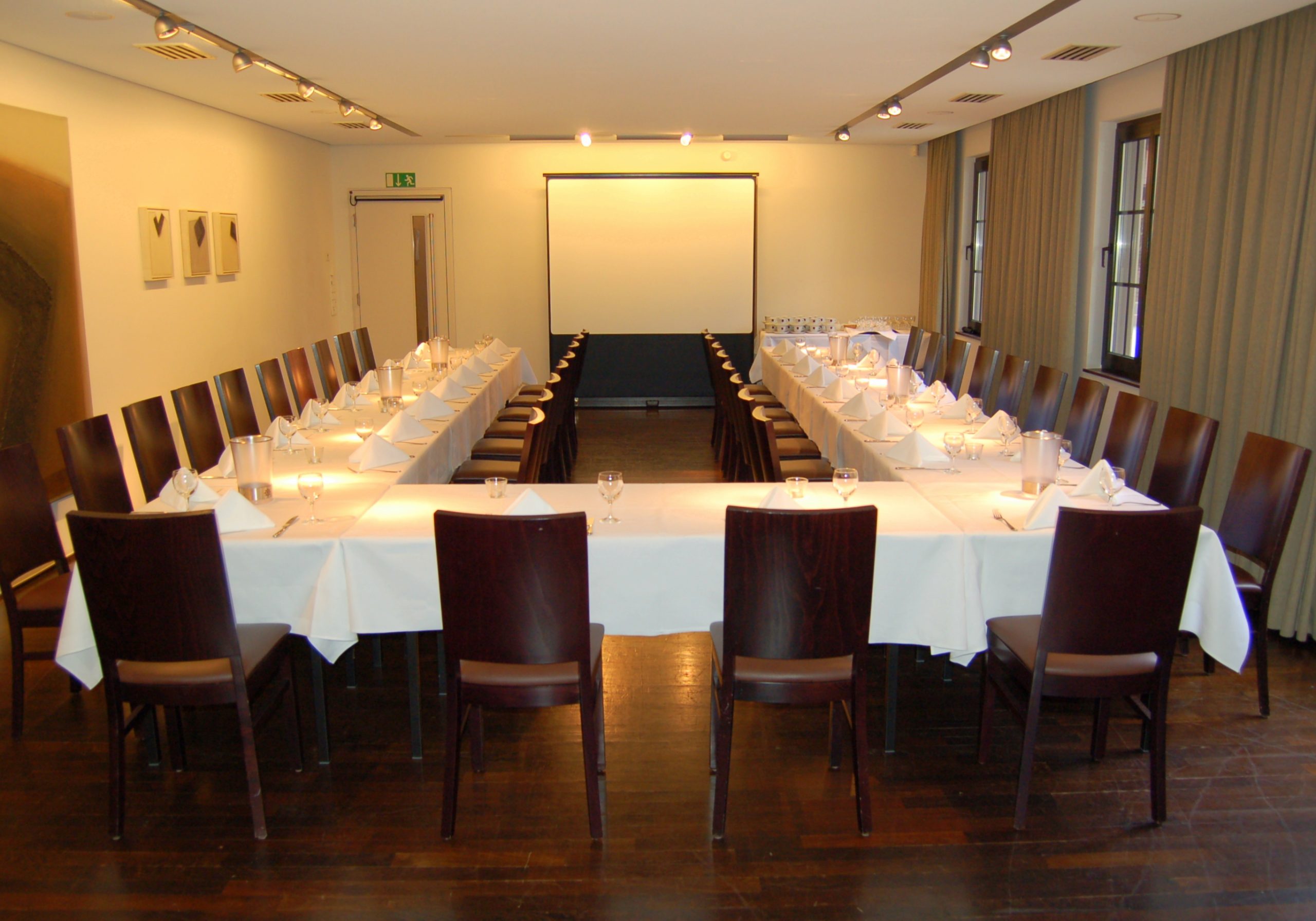 Tagung im Artroom mit U-Form Bestuhlung