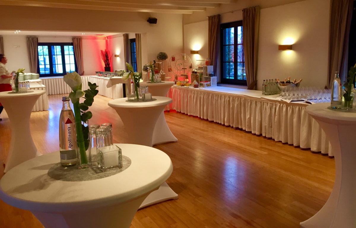 Buffet im Salon